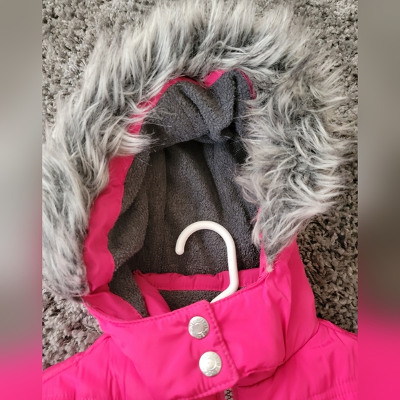 Calvin Klein Girls Size 6x Hooded Puffer Jacket Magenta Pink - Picture 4 of 10